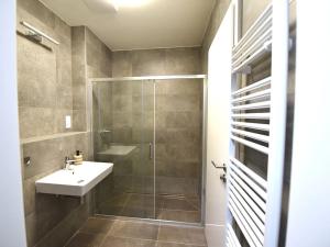 Pronájem obchodního prostoru, Praha - Modřany, Zlochova, 57 m2