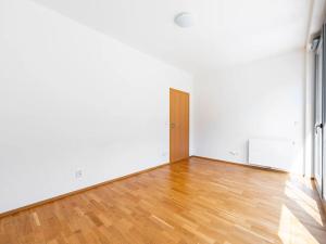 Pronájem bytu 2+kk, Praha - Karlín, U Mlýnského kanálu, 58 m2