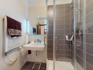 Prodej bytu 2+kk, Karlovy Vary, Libušina, 88 m2