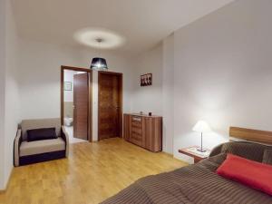 Prodej bytu 2+kk, Karlovy Vary, Libušina, 88 m2