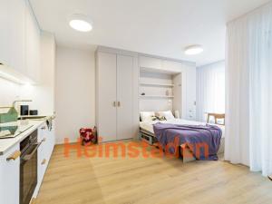 Pronájem bytu 1+kk, Praha - Holešovice, Vrbenského, 37 m2