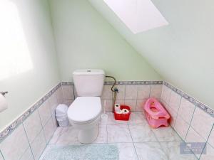 Prodej rodinného domu, Březí, U školky, 198 m2