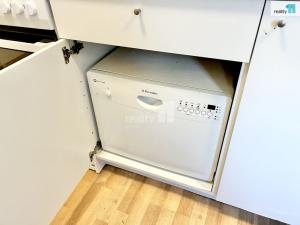 Pronájem bytu 1+kk, Praha - Hrdlořezy, Českobrodská, 24 m2