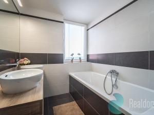 Prodej bytu 2+kk, Říčany, Na Výšině, 56 m2