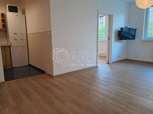 Pronájem bytu 2+kk, Praha - Troja, Hnězdenská, 47 m2