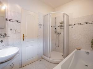 Prodej rodinného domu, Chrášťany - Bylany, 154 m2