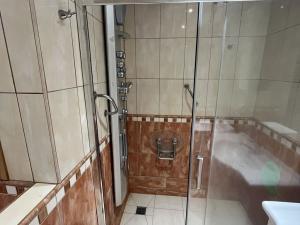 Prodej bytu 3+1, Karlovy Vary - Rybáře, Vodárenská, 76 m2