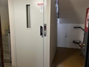 Prodej bytu 3+1, Karlovy Vary - Rybáře, Vodárenská, 76 m2