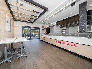 Prodej obchodního prostoru, Říčany, Černokostelecká, 96 m2