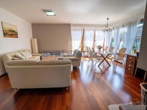 Pronájem rodinného domu, České Budějovice, Velešínská, 168 m2