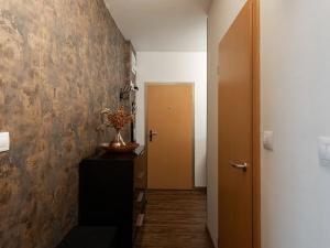 Prodej bytu 3+1, Praha - Hlubočepy, Högerova, 74 m2