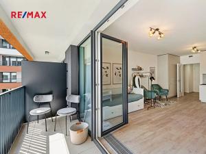 Pronájem bytu 1+kk, Praha - Hloubětín, Poděbradská, 33 m2