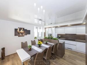 Prodej vily, Praha - Suchdol, Osvobození, 314 m2