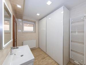 Prodej vily, Praha - Suchdol, Osvobození, 314 m2