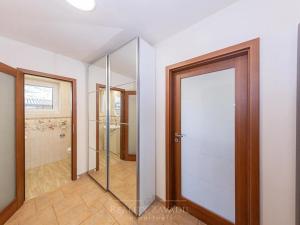 Prodej ordinace, Praha - Suchdol, Osvobození, 314 m2