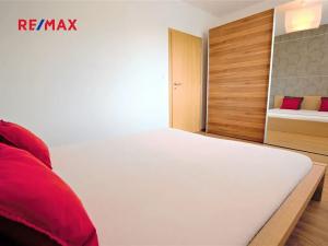 Pronájem bytu 2+kk, Hostivice, Žitná, 45 m2