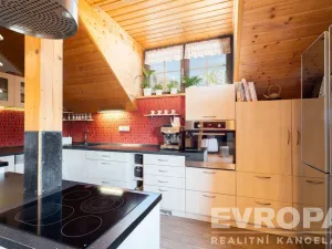 Prodej komerční nemovitosti, Dolní Lánov, 171 m2