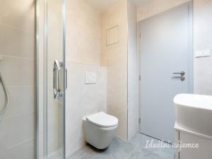 Pronájem bytu 2+kk, Praha - Sobín, Želetická, 45 m2