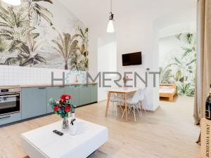 Prodej bytu 2+kk, Praha - Karlín, Prvního pluku, 53 m2
