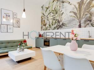 Prodej bytu 2+kk, Praha - Karlín, Prvního pluku, 53 m2
