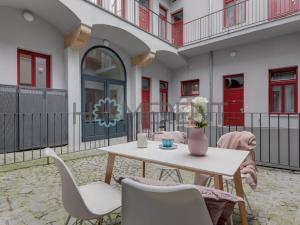 Prodej bytu 2+kk, Praha - Karlín, Prvního pluku, 53 m2