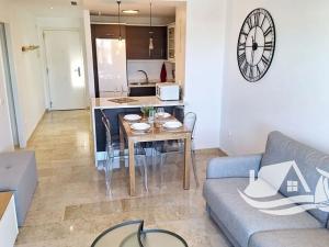 Prodej bytu 3+kk, Manilva, Španělsko, 69 m2