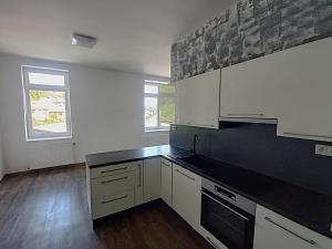 Pronájem bytu 1+kk, Náchod, Na Letné, 39 m2
