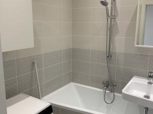 Pronájem bytu 2+1, Praha - Hlubočepy, Borského, 45 m2