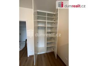 Pronájem bytu 2+kk, Praha - Kbely, Sedlářova, 56 m2