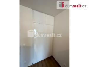 Pronájem bytu 2+kk, Praha - Kbely, Sedlářova, 56 m2