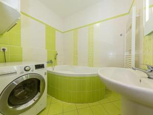 Pronájem bytu 2+kk, Olomouc, Jeremiášova, 60 m2