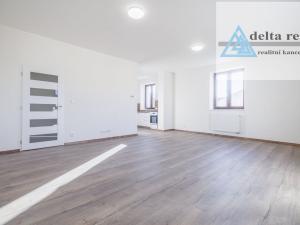 Prodej bytu 2+kk, Šumperk, Jesenická, 65 m2
