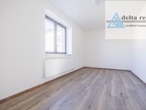 Prodej bytu 2+kk, Šumperk, Jesenická, 65 m2
