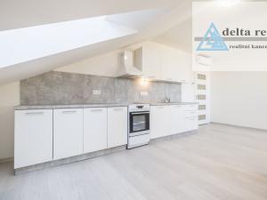 Prodej bytu 2+kk, Šumperk, Jesenická, 71 m2