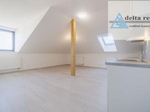 Prodej bytu 2+kk, Šumperk, Jesenická, 71 m2