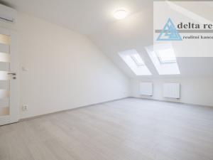 Prodej bytu 2+kk, Šumperk, Jesenická, 71 m2