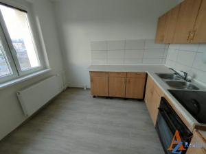 Pronájem bytu 2+1, Jirkov, Červenohrádecká, 65 m2