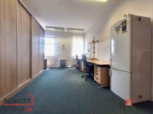 Pronájem kanceláře, Plzeň - Skvrňany, Domažlická, 41 m2