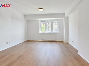 Pronájem bytu 2+1, Praha - Vršovice, Amurská, 73 m2