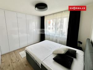 Prodej bytu 2+kk, Zlín - Malenovice, třída Svobody, 66 m2