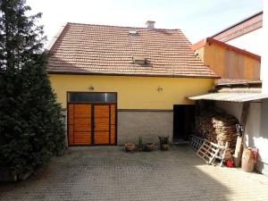 Pronájem rodinného domu, Postoloprty, Marxovo náměstí, 140 m2