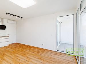 Pronájem bytu 2+kk, Znojmo, 50 m2