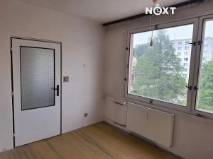 Prodej bytu 3+1, Hostinné, Sídliště, 71 m2