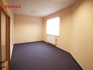 Pronájem obchodního prostoru, Kolín, Pod Hroby, 103 m2