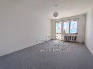 Pronájem bytu 2+1, České Budějovice, Třebízského, 64 m2