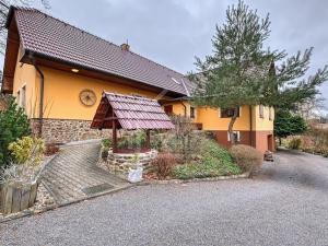 Prodej rodinného domu, Křížkový Újezdec, 314 m2