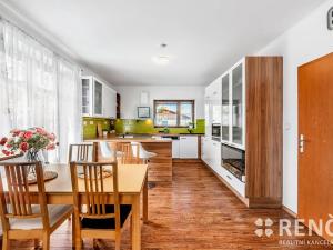 Prodej rodinného domu, Praha - Dolní Počernice, Jana Bílka, 301 m2