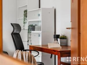 Prodej rodinného domu, Praha - Dolní Počernice, Jana Bílka, 301 m2