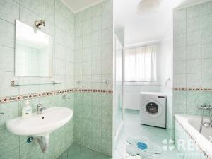 Prodej rodinného domu, Praha - Dolní Počernice, Jana Bílka, 301 m2