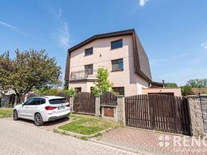 Prodej rodinného domu, Praha - Dolní Počernice, Jana Bílka, 301 m2